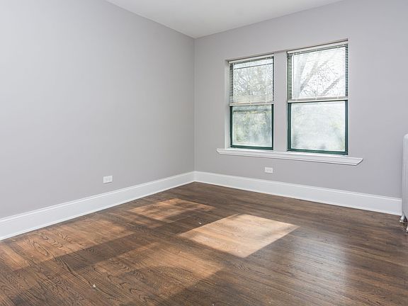 4th image of 6711 S Cregier Ave #2A