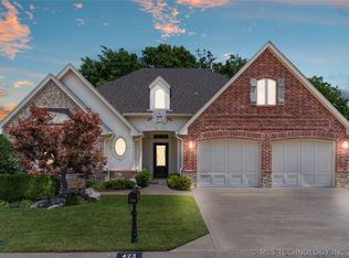 423 N Forest Ridge Blvd, Broken Arrow, OK 74014