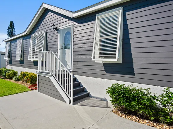 8328 SE Swan Avenue, Hobe Sound, FL 33455