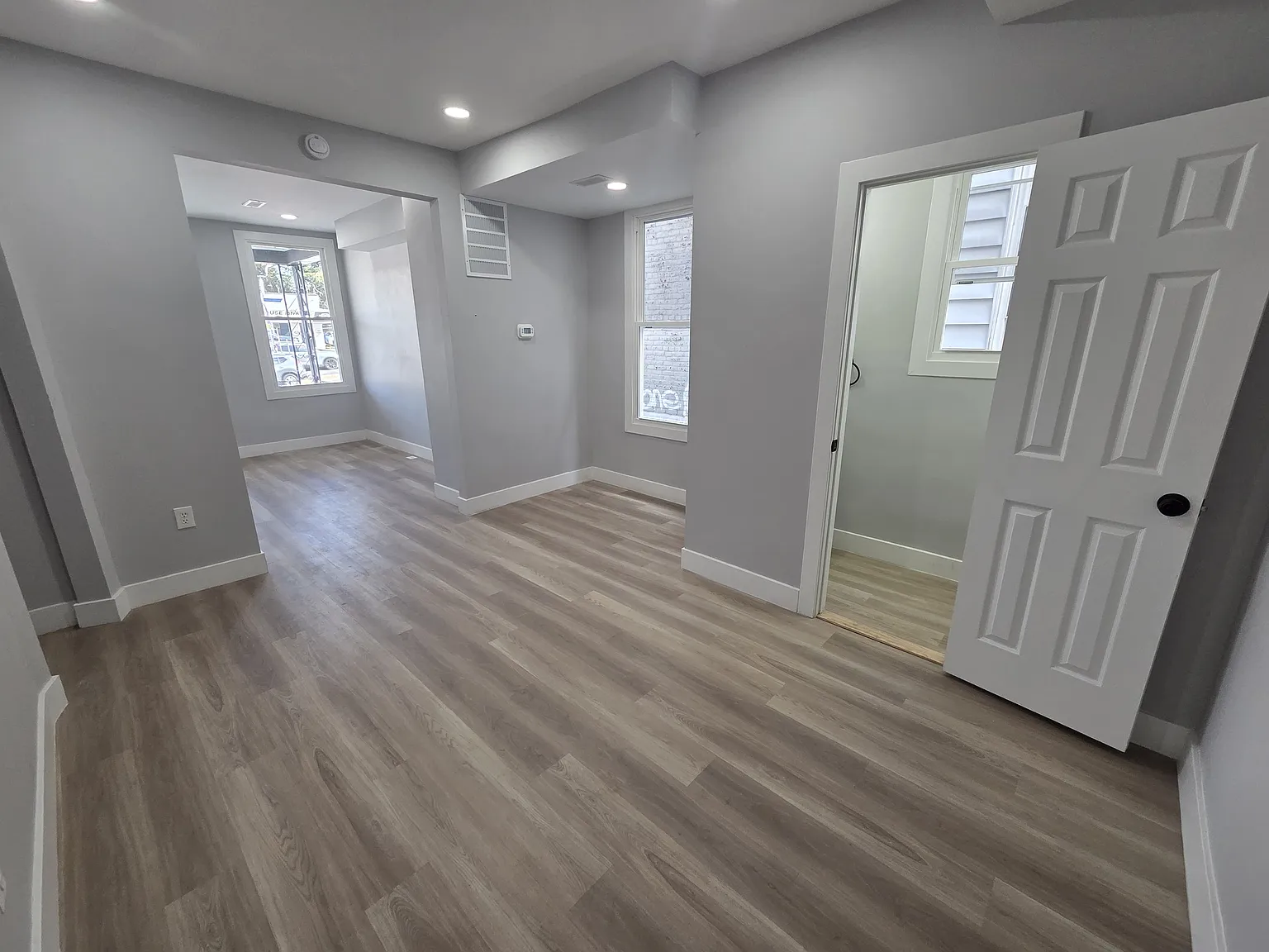 3 bed, 1.5 bath, 1500 sqft, $2,250 — Photo 1
