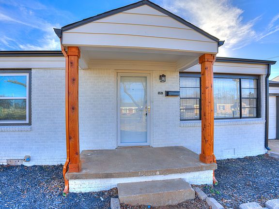 2nd image of 208 E Marshall Dr