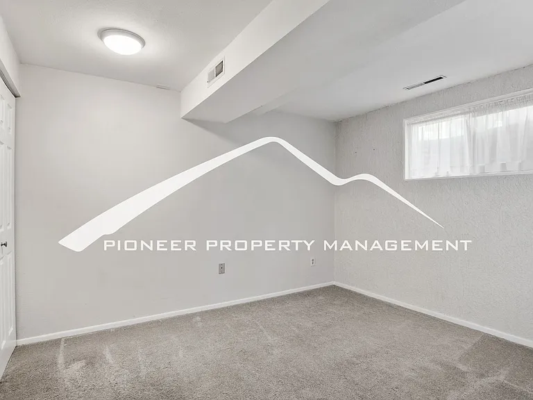 223 Dolomite Dr — Photo 20