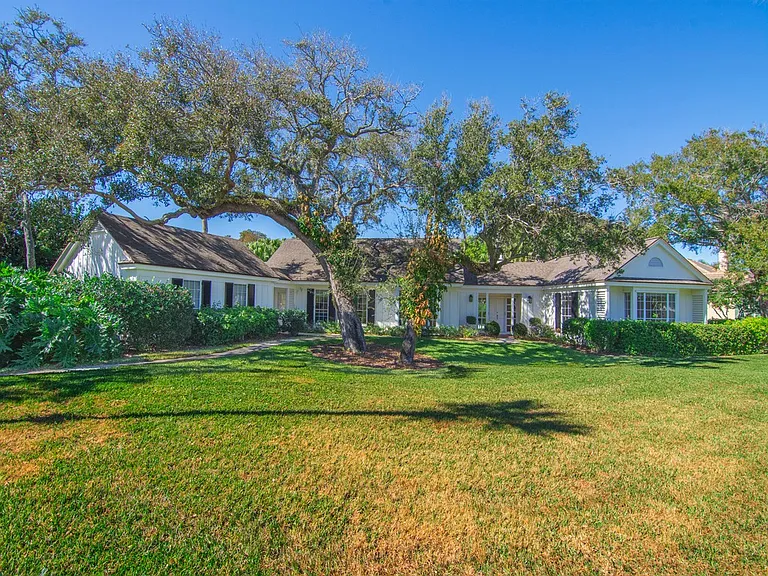 100 River Oak Ln — Photo 39