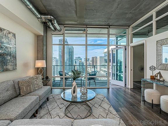 2nd image of 1080 Park Blvd Unit 1910