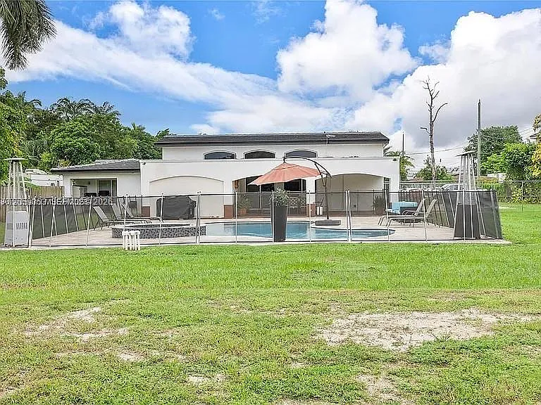 Biscayne Entrada 2nd Rev — Photo 2