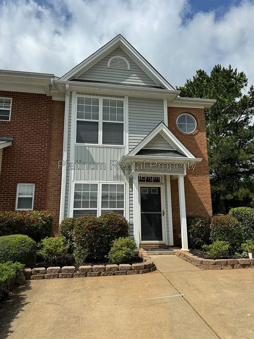2 bed, 2.5 bath, 1400 sqft, $1,795 — Photo 2
