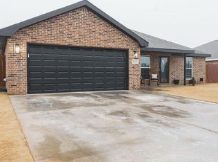 8819 10th Pl, Lubbock, TX 79416