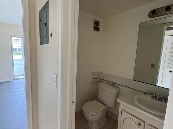 213 Chatham K, West Palm Beach, FL 33417
