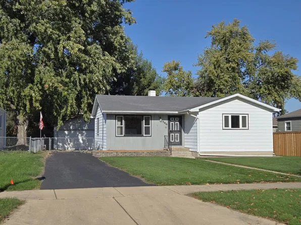 720 E Le Moyne Ave, Lombard, IL 60148