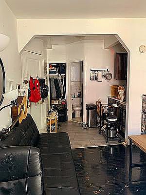 3rd image of 542 E 11th St #Bb