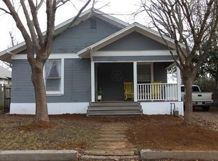 942 N Commerce St, Gainesville, TX 76240