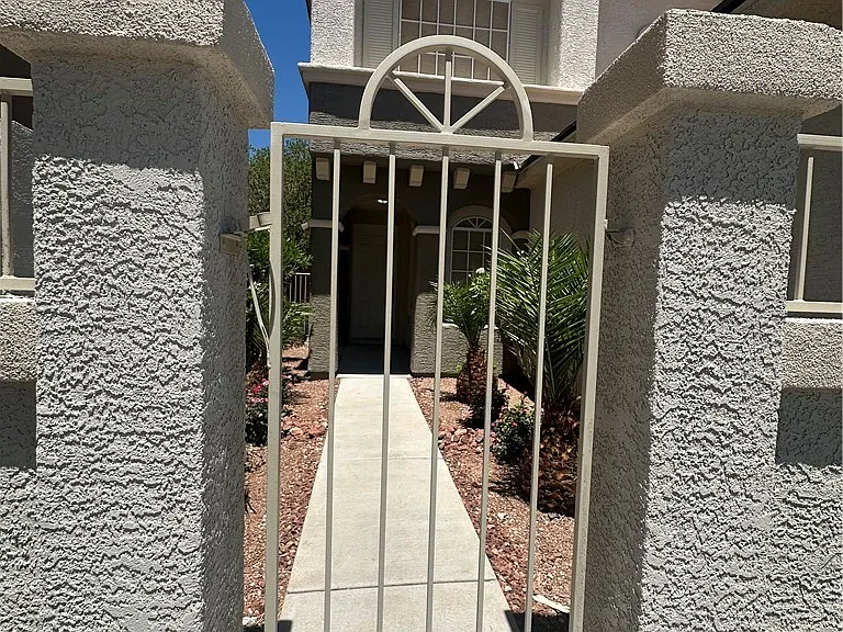 11126 Evvie Ln — Photo 4