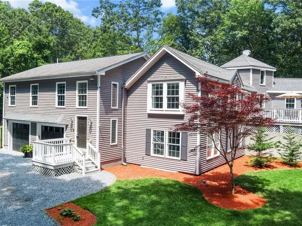 60 Torrey Rd, Cumberland, RI 02864