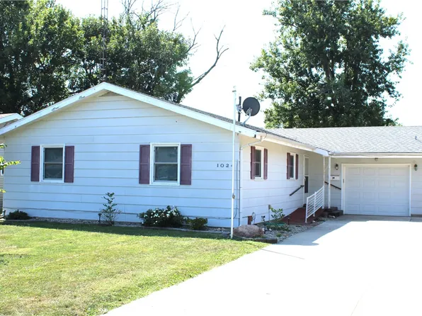 1024 E Northland Dr, Shelbyville, IL 62565