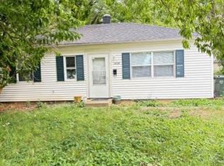 1403 Laurel Dr, Urbana, IL 61801