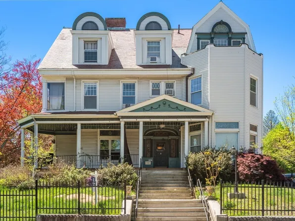 5 Claremont St, Worcester, MA 01610