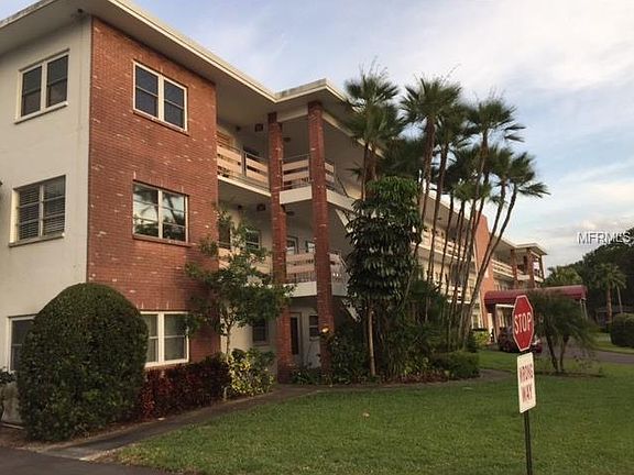 3rd image of 955 51st St N APT 303