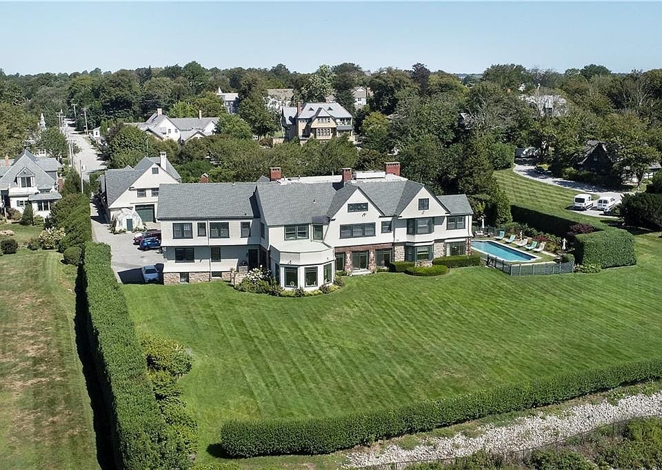 225 Ruggles Ave, Newport, RI 02840 | Zillow