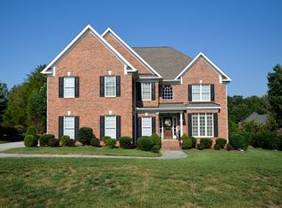 6105 Chalet Dr, Oak Ridge, NC 27310