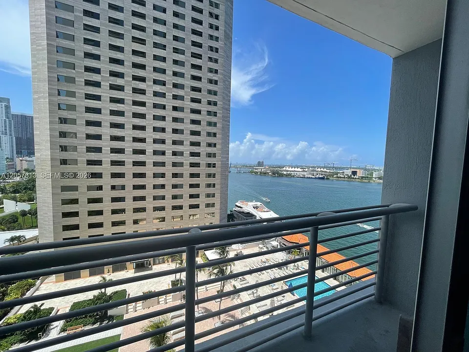 335 Biscayne Blvd #1606
