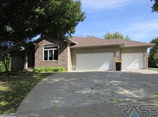 3516 S Grace Cir, Sioux Falls, SD 57103