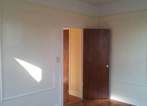 2nd image of 1070 Rogers Ave