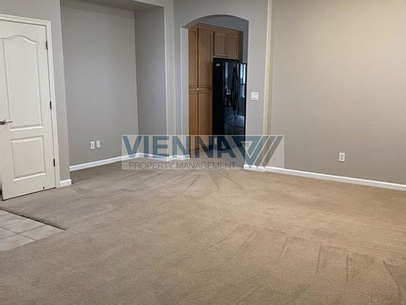 4th image of 7609 Rosehall Dr