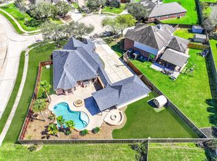 901 High Ridge Cir, Friendswood, TX 77546