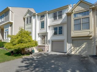 6515 Palisades Dr, Centreville, VA 20121