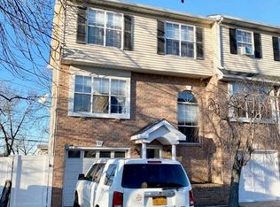 31 Coventry Loop, Staten Island, NY 10312