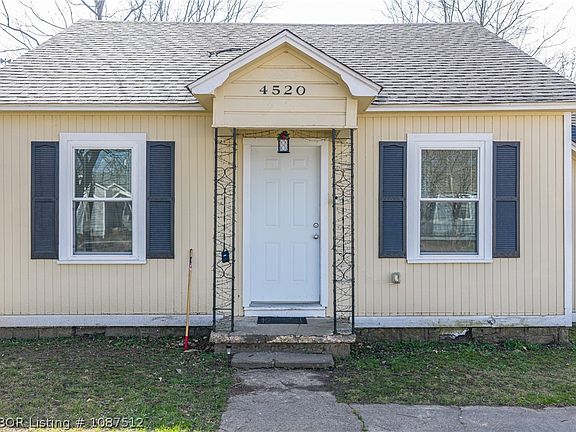 4th image of 4520 Spradling Ave