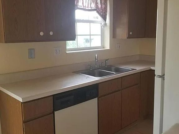 3rd image of 450 Thor Ave SE Unit A