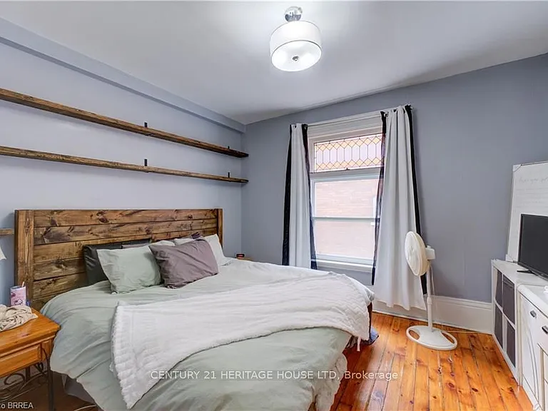 174 Darling St #1 — Photo 6
