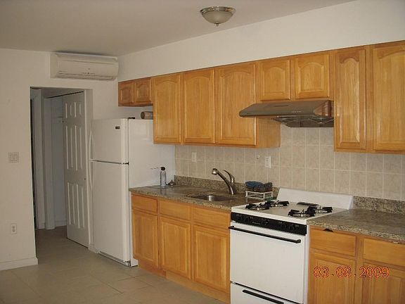 2nd image of 144 Bay 8th St #1
