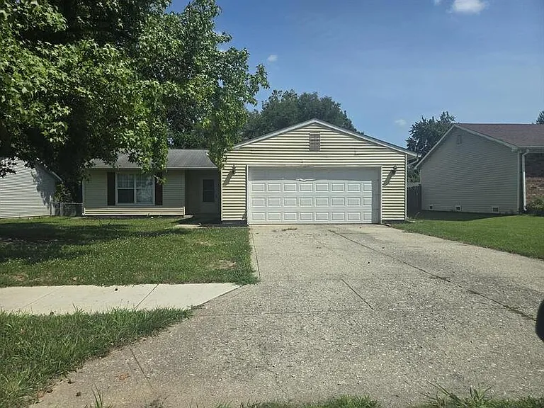 146 Nancy Ln — Photo 1