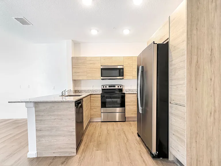 1205 Southstation Pl #204 — Photo 7