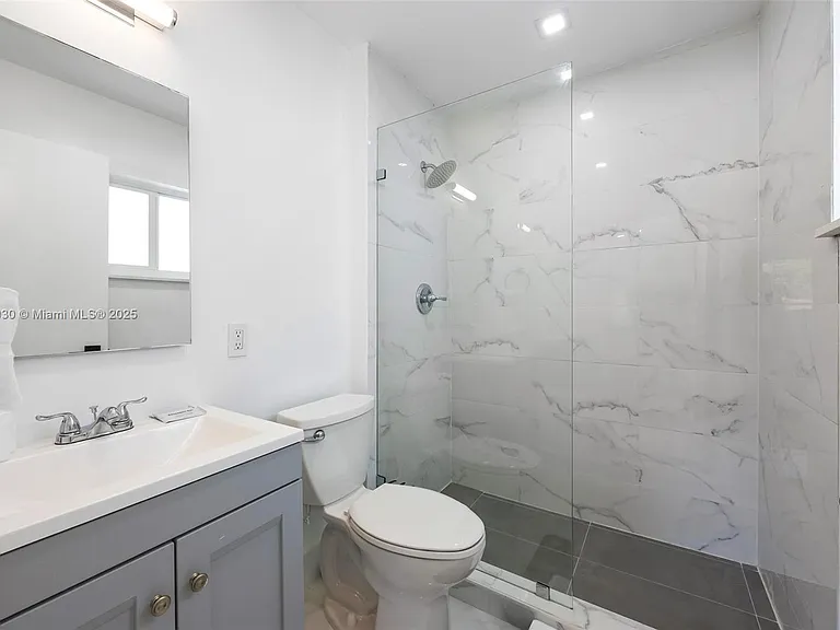 1651 SW 13th Ave — Photo 67