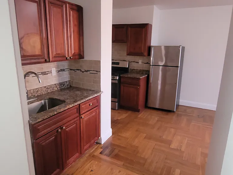 2894 Grand Concourse #G1 — Photo 7
