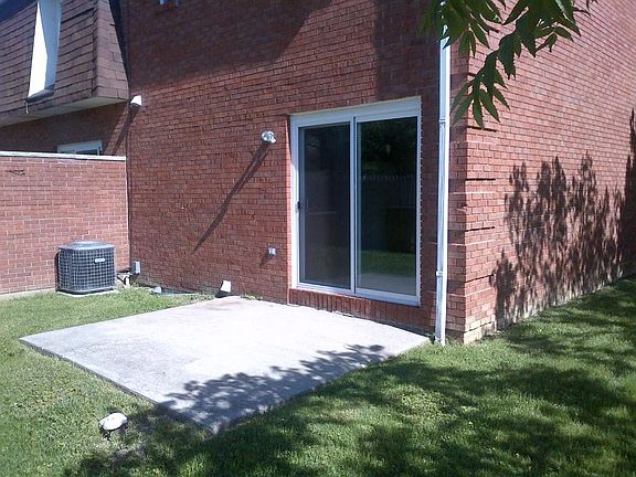 4th image of 3055 McKinley Pkwy #4