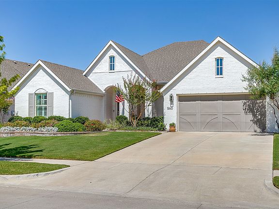 2nd image of 560 Point Vista Dr