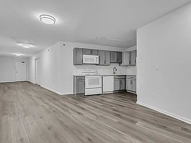 3rd image of 145 Dock St #7dc2e7168