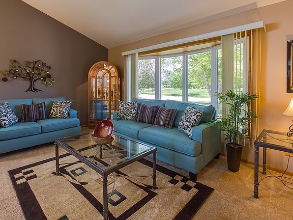 3rd image of 20516 S Hunter Dr