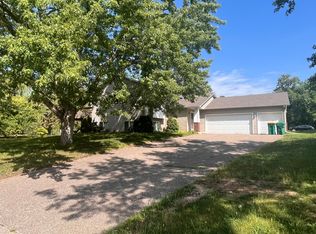 8001 Regent Ave N, Brooklyn Park, MN 55443