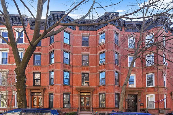 Sold by Avenue Sotheby's International Realty | media 1