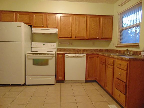 5th image of 4122 Atlanta Dr