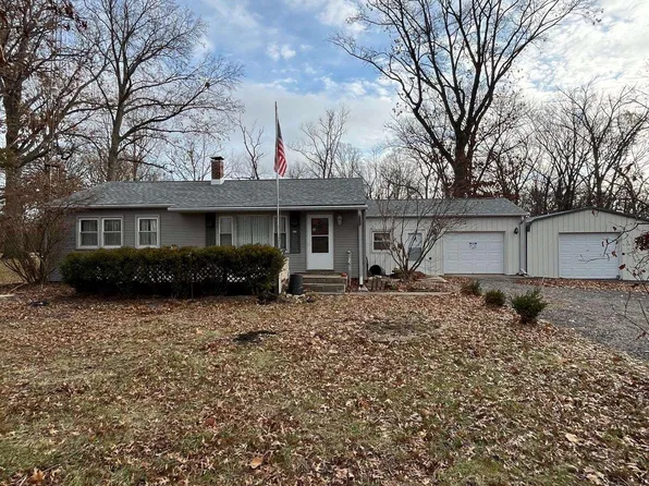 600 N Leland Ln, Taylorville, IL 62568