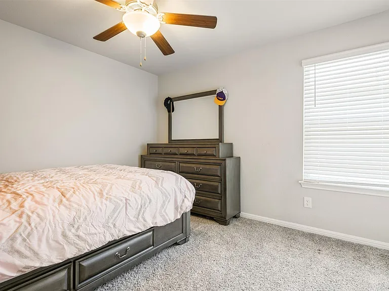 10310 Mager Ln — Photo 21
