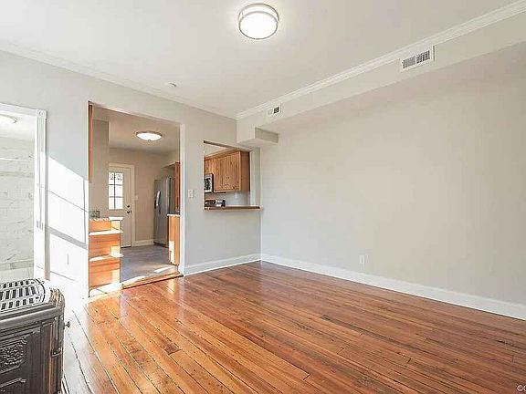5th image of 2 N Plum St