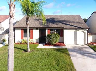2368 SE Breckenridge Cir, Port Saint Lucie, FL 34952