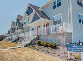 1165 Snyder Way UNIT 106, Oconomowoc, WI 53066